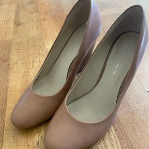 Franco Sarto nude leather wedges